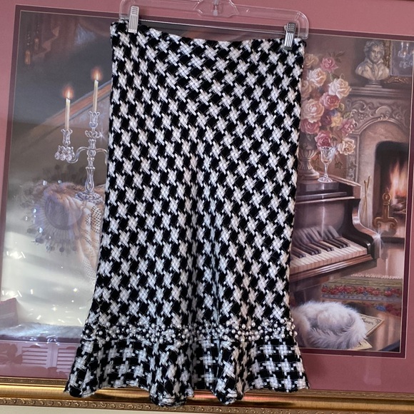 ... I .C . E ... skirt - Picture 4 of 11